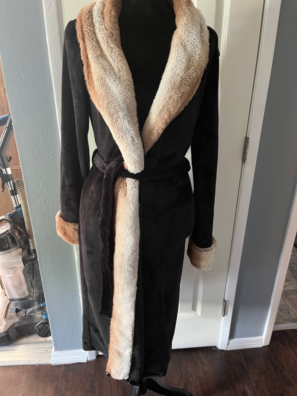 Secret Treasures Black Robe with Cream and Tan Faux Fur Trim